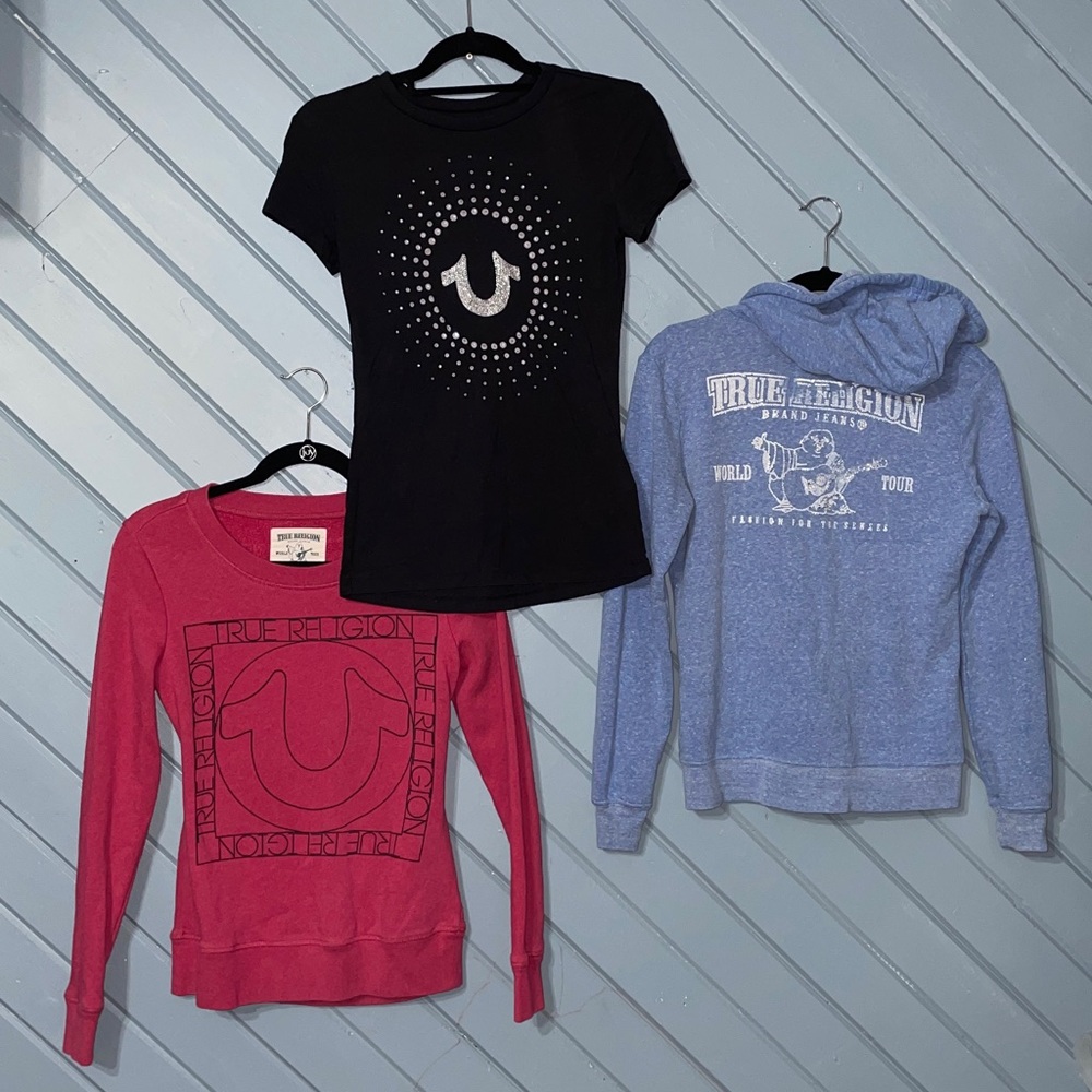 True Religion Charcoal Gray light blue red sweatshirt/shirts lot